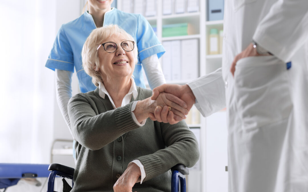 Pacjent leżący w domu – jak bezpiecznie zaplanować wizyty, badania i rehabilitację